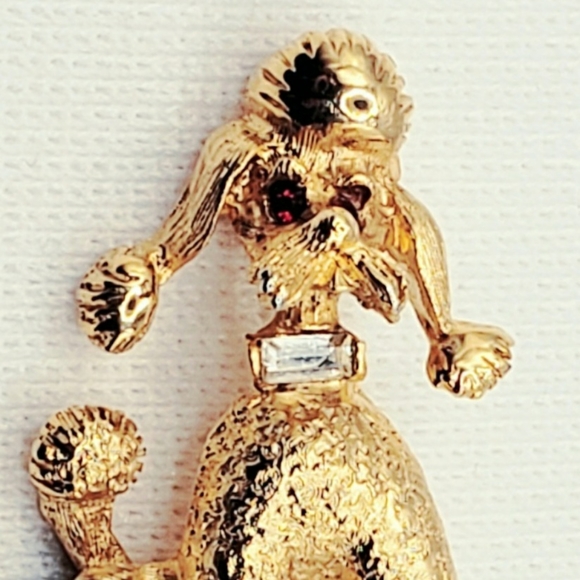 Pell Gold Poodle Brooch Rhinestone Eyes and Collar - Picture 2 of 8